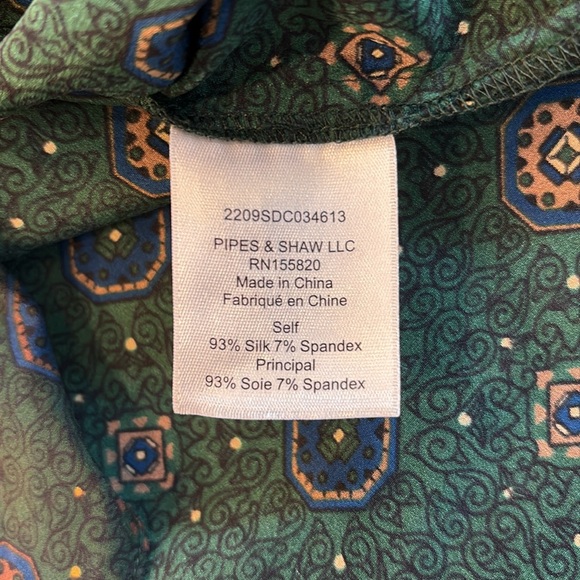 Veronica Beard Silk Deep Green Patterned Blouse - Picture 10 of 10